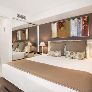 One-Bedroom Apartment North Terrace
